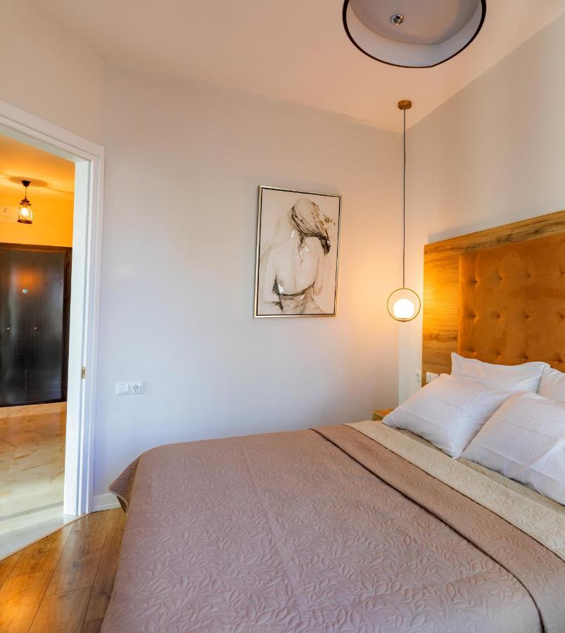 Entire Flat With City Skyline View - Two Bedrooms Batumi Exterior foto